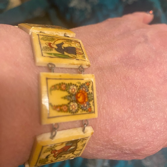 Antique Scrimshaw Bracelet - Picture 3 of 13